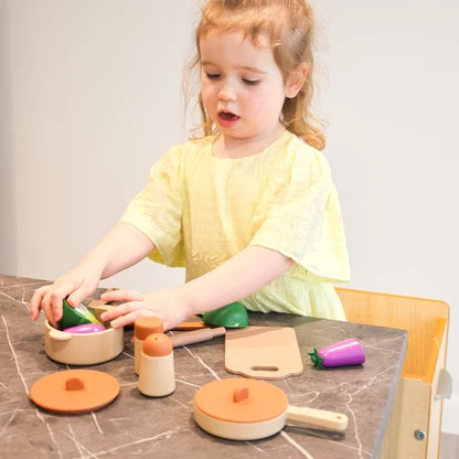 Ellor & Co Silicone Kitchen Play Set – Montessori Pretend Play Cooking Set for Toddlers, Beige/Brown