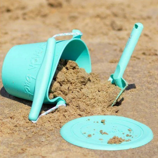 Silicone Bucket & Eco Spade Set