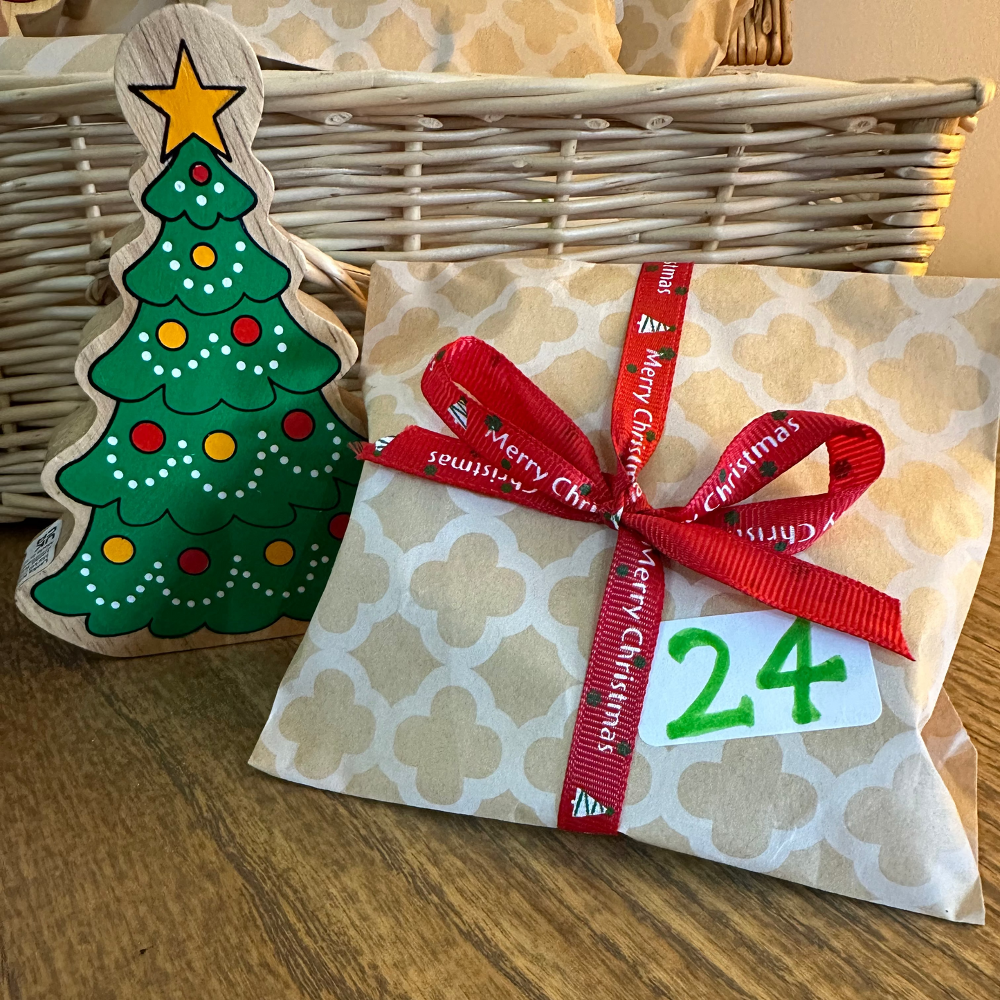 Christmas Treasure Box – 24 Day Advent Countdown Hamper - 🎄