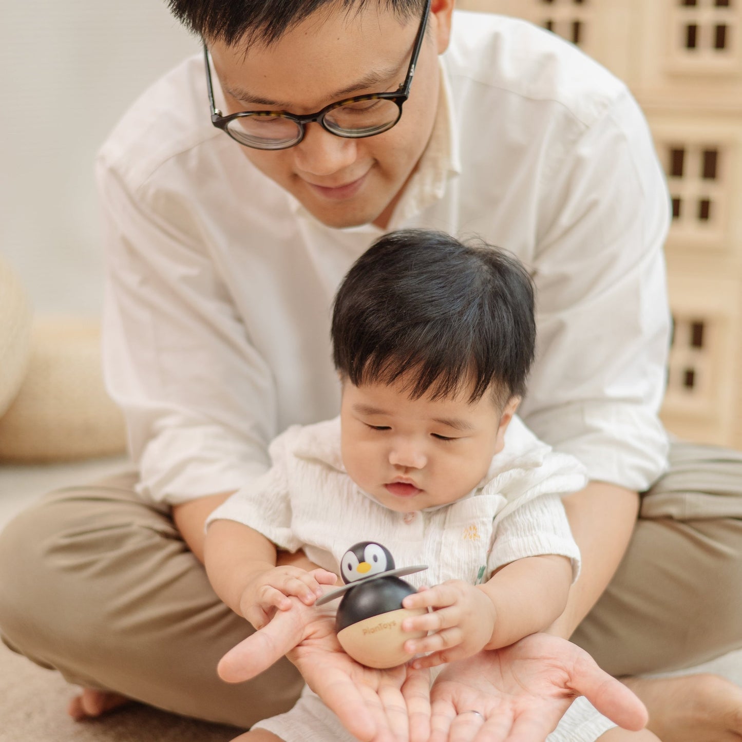 PlanToys Penguin Wobbler