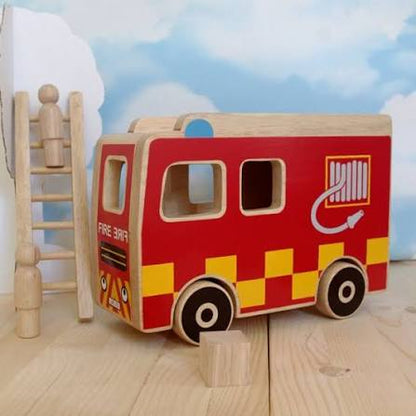 Lanka Kade Wooden Fire Engine Playset with Firefighters – FSC Fair Trade Toy